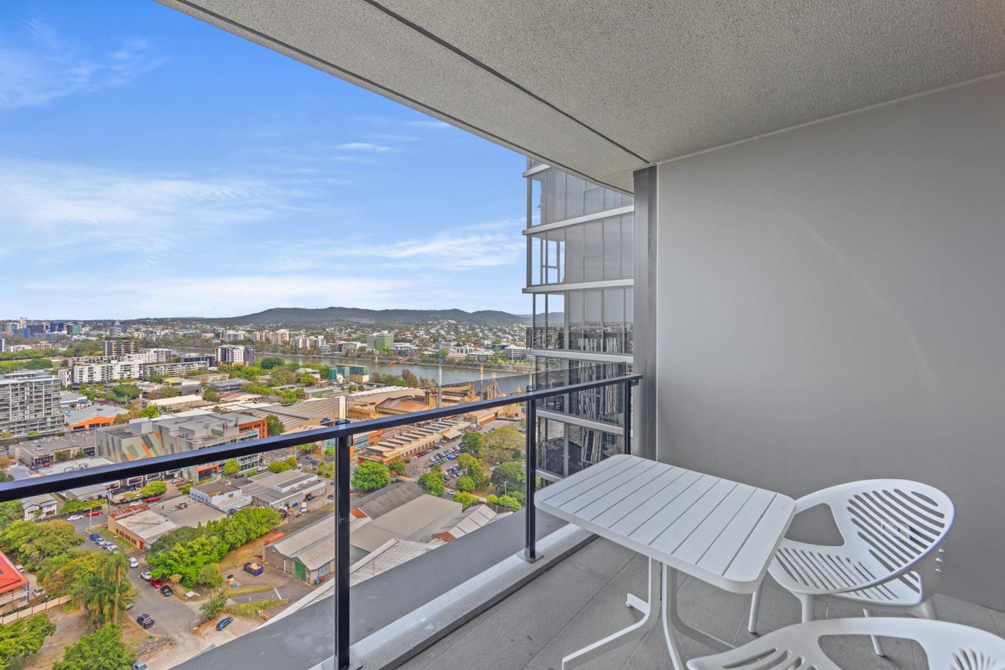 Brisbane One Apartments By Cllix Exterior photo